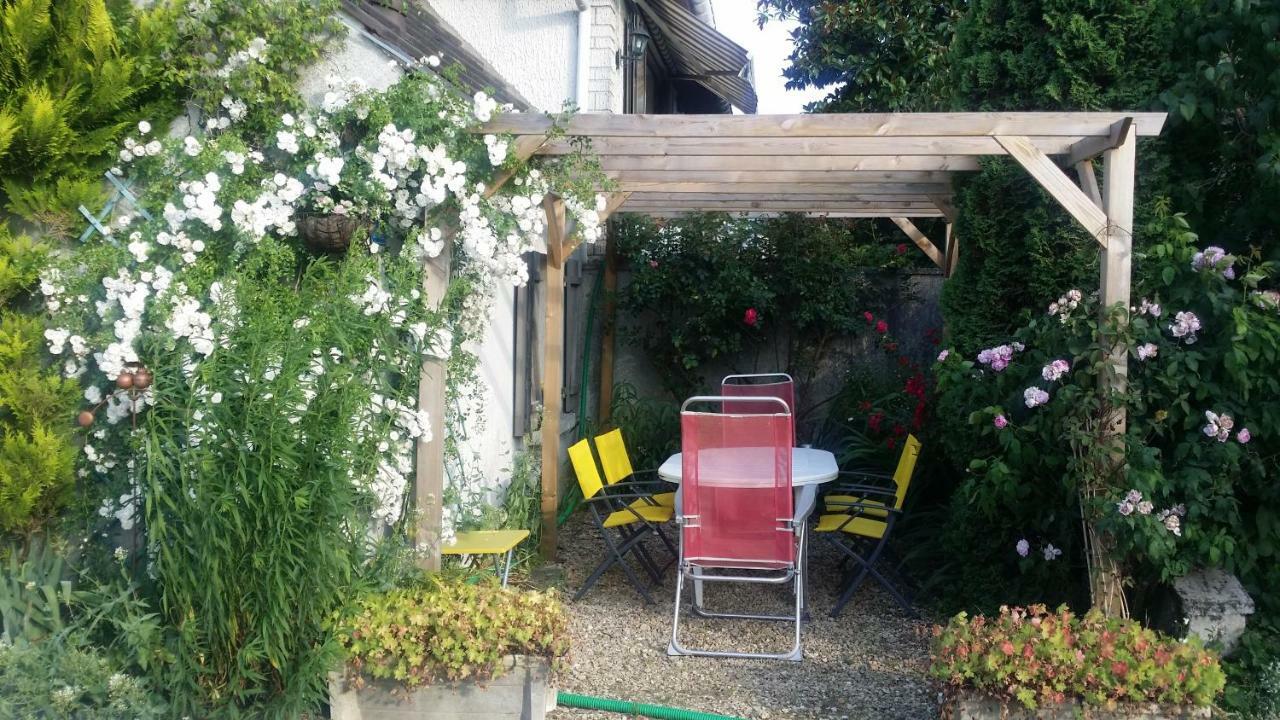 Les Nympheas, Appart Au Calme Et Grand Jardin A 15 Min De Disneyland, Crecy-la-Chapelle Exterior foto